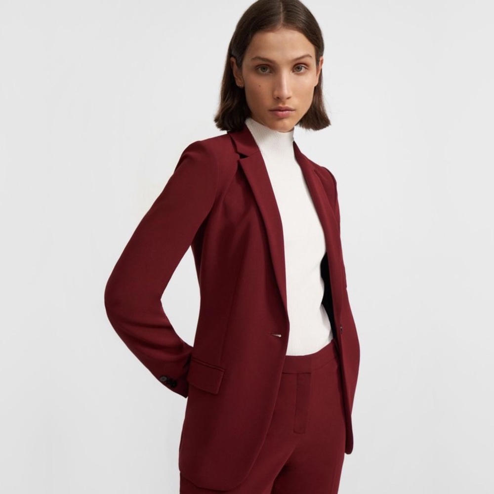 theory  admiral crepe staple blazer in dark currant, size 4